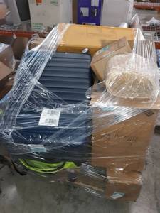 lot 37552 image: Assorted Pallett of Different Items