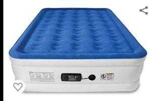 lot 39173 image: SoundAsleep Dream Series Air Mattress with ComfortCoil Technology & Internal High Capacity Pump - Queen Size