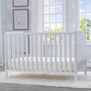 lot 43653 image: Delta Children Heartland 4-in-1 Convertible Crib, Bianca White