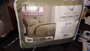 lot 35946 image: Sweet Home Collection 8 Piece Bed In A Bag With Dobby Stripe Comforter, Bed 5bi retail $60.00