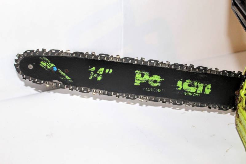 Poulan 2055 2.0 CI Superclean Chainsaw | Lenexa Estate Sale Packed
