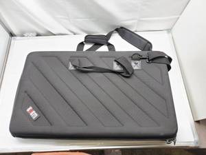 lot 17615 image: Bubu Case padded case.