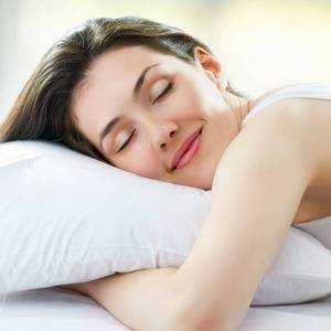 lot 17725 image: Beckham Hotel Collection Gel Pillow (2-Pack) - Luxury Plush Gel Pillow - Dust Mite Resistant & Hypoallergenic - King