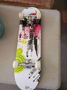 lot 1109 image: Skateboard.