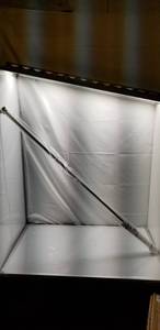 lot 17772 image: Cloths hanger rod