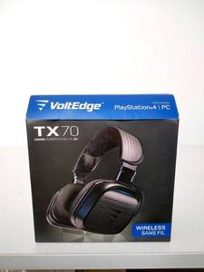 lot 1027 image: VoltEdge, TX70 Wireless Headset, PlayStation4, Black, TX70PS4-BK