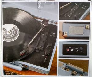 lot 1029 image: Crosley Cruiser Deluxe Stereo Turntable - Tourmaline