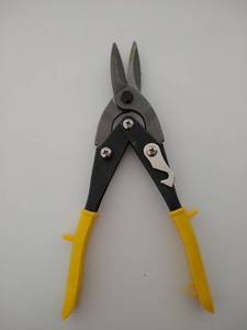 lot 1034 image: Hyper Tough Aviation Snip With Cushion Grips