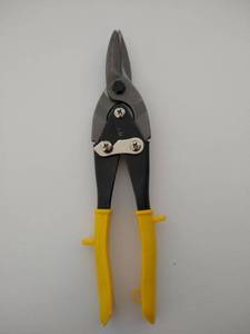 lot 1035 image: Hyper Tough Aviation Snip With Cushion Grips