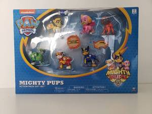 lot 1092 image: PAW Patrol - Mighty Pups 6-Pack Gift Set, PAW Patrol Figures with Light-up Badges and Paws