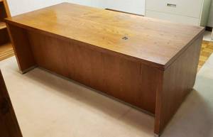 lot 6011 image: Solid Oak Veneer Executive Desk  78 in. x 36 in. x 29 in.