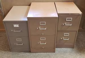lot 6027 image: Lot of 3 HON 2 Drawer Metal Filing Cabinets  Various Sizes  No Keys