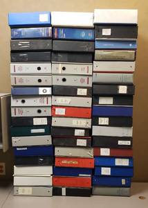 lot 6042 image: Large Lot of 2 12 to 3 in. Binders  Various Sizes and Colors