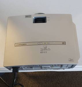 lot 6189 image: Mitsubishi Projector wCeiling Mounting Bracket  Works  Just upgraded to smaller unit