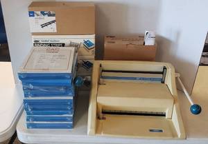 lot 6218 image: 3M Office Binder wSupplies