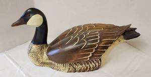 lot 6265 image: Hand Carved Canadian Goose by Leo Kobby (Signed)  24 in. x 9 in. x 11 in. tall