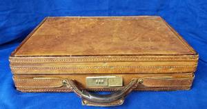 lot 6304 image: Vintage Hartmann Luggage Natural Brown Leather Breifcase w combo lock (113)  normal wear & tear