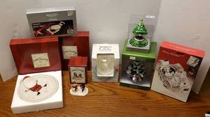 lot 6323 image: Collection of Christmas Decorations (2 SnoCountry Santa Plates)  NIB