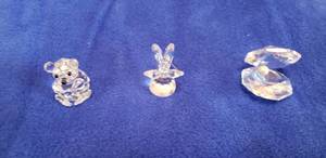 lot 6427 image: 3 Pc set Crystal Swarovski Bear, Iris Arc Angel, Faceted Oyster wpearl