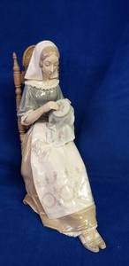 lot 6429 image: Lladro #4865 -  Large Insular Embroideress Lady Collector Statue - No Box