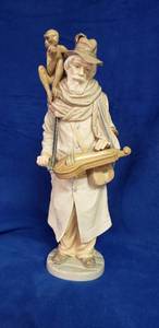 lot 6430 image: Lladro #5046 -  Large Organ Grinder with Monkey, Retired Collector Statue - No Box