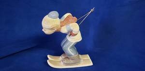 lot 6435 image: Lladro #4970 -  1977 Skier Puppet Retired in 1983 Collector Statue - No Box