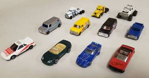 lot 1045 image: 11 Matchbox Vehicles  Various Styles