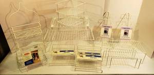 lot 1081 image: Coated Wire OrganizersShelves