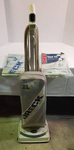 lot 1083 image: Oreck XL2 Upright Vacuum wBags  works