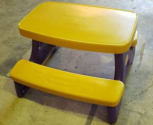 lot 1107 image: Little Tykes Plastic Picnic Table  27 x 27 x 18 in.