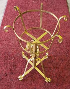 lot 1117 image: Gold Painted Metal Plant Stand  16 in. diameter x 28 in. tall