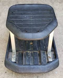 lot 1132 image: Small Black Plastic Roll Around Stool  13 x 19 x 12 in.
