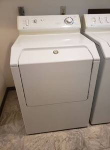 lot 112 image: Maytag Atlantis Oversize Capacity Plus with Heavy Duty Intellidry Control Dryer