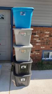 lot 120 image: (5) Storage Totes
