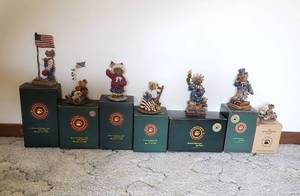 lot 130 image: (7) Boyds Bears  Patriotic