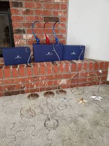 lot 149 image: Swarovski, Department 56 and Other Brand Ornament Displays