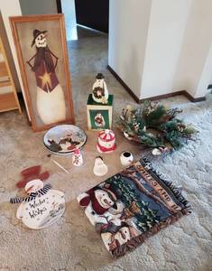 lot 161 image: Snowman Christmas Decor
