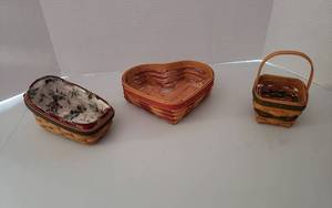 lot 165 image: (3) Longaberger Baskets with Plastic Liners