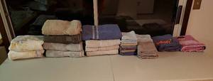lot 183 image: Towels  Bath, Hand and Washcloths
