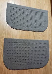 lot 184 image: Bath Mats