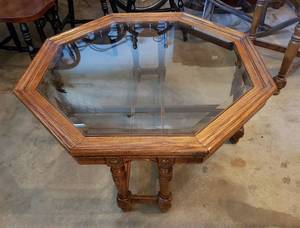 lot 211 image: Octagon Coffee Table