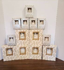 lot 227 image: Margaret Furlong Original Box Seashell Ornaments