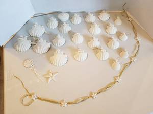 lot 229 image: Margaret Furlong No Box Seashell Ornaments