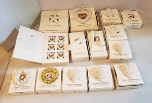 lot 230 image: Margaret Furlong Original Box Seashell Ornaments