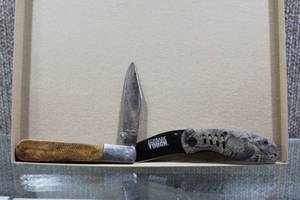 lot 3015 image: Lot of 2 Folding Knives Makers Include Sabre & Schrade - WILL SHIP