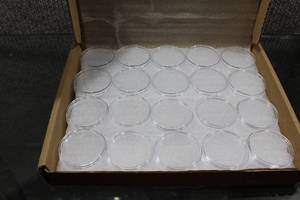 lot 3086 image: Box of 50 Guard House Direct-Fit Protective Coin Capsules (Airtites) -39mm 1 oz Silver or Copper Rounds - WILL SHIP