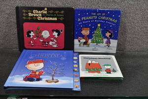 lot 3179 image: Lot of 4 Peanuts Books - WILL SHIP