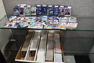 lot 3189 image: Lot of Approximately 4,500 Baseball Cards - Includes Many Stars, Hall of Famers, & Rookie Cards -Mostly Commons -See Photos - WILL SHIP