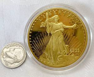 lot 2004 image: Gold Tone Coin Copy # 0G20100 Walking Liberty $20 in case 1933
