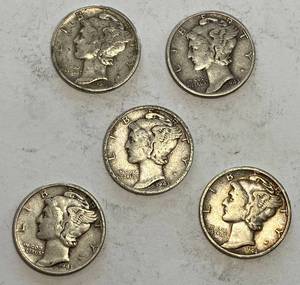 lot 6085 image: Lot of 5 - SILVER - VERY COLLECTIBLE Mercury Dimes - .50 cents